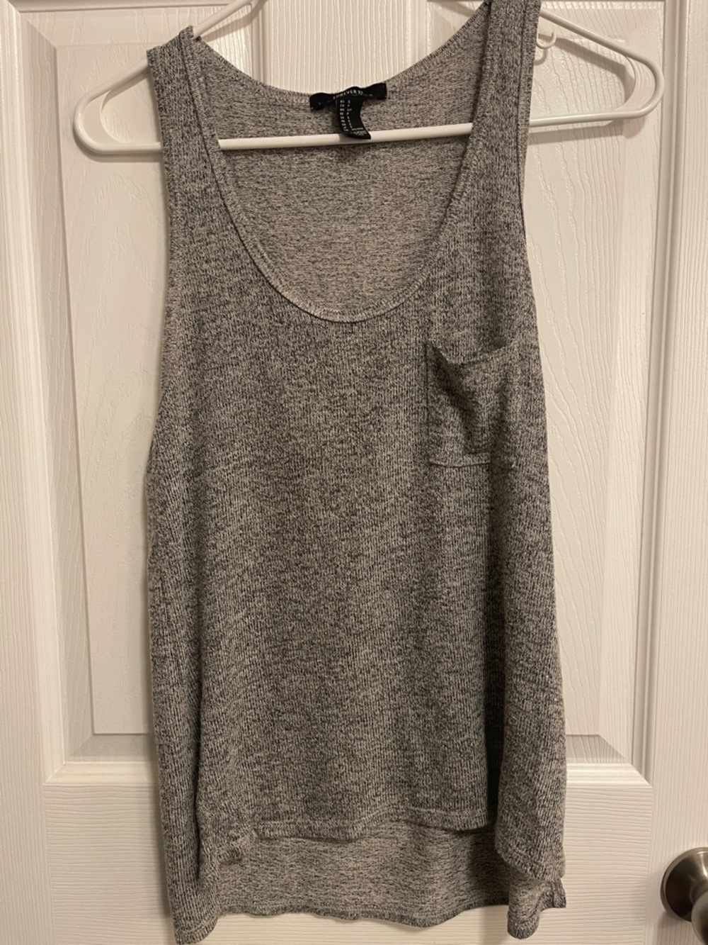 Forever 21 Gray Knit Scoop-Neck Tank Top with Pocket